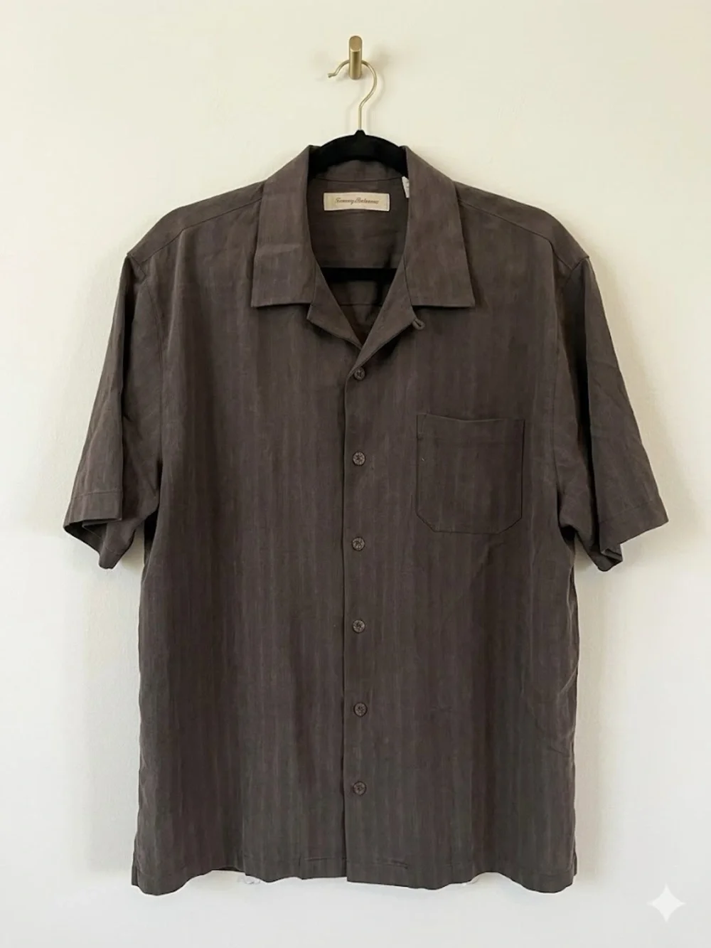 EUC Tommy Bahama 100% Silk Short Sleeve Button Down Shirt - Men's Large - Picture 1 of 5